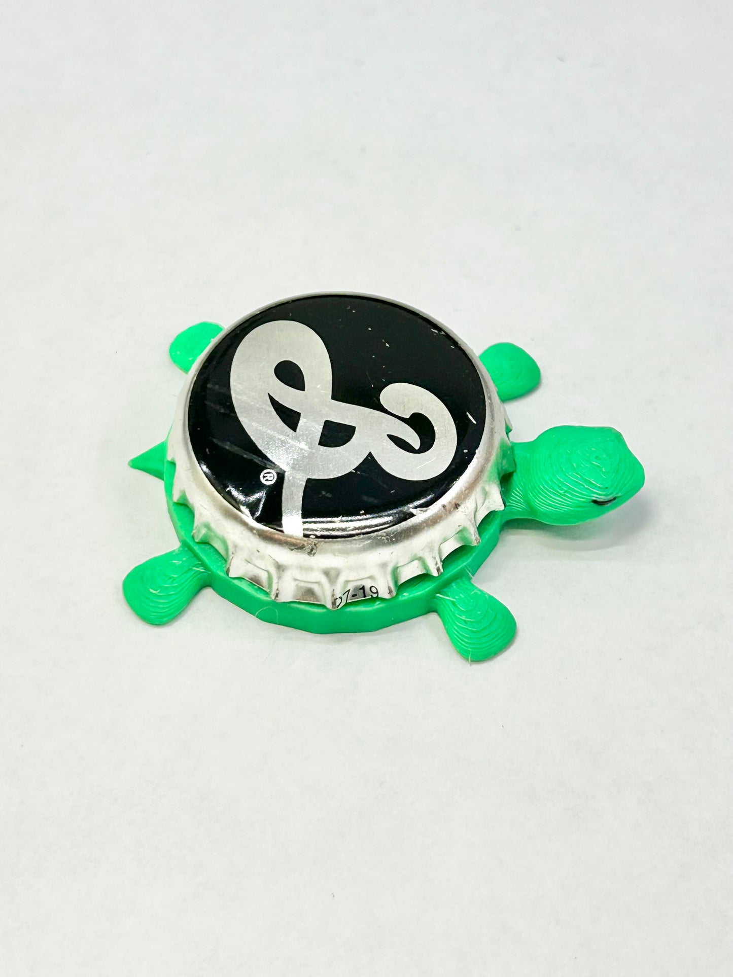 Brooklyn Beer (Black Background) - Bottle Cap Magnet Turtle