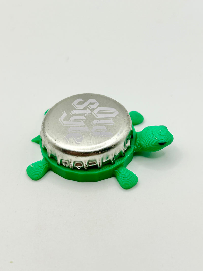 Heileman’s Brewing Old Style Beer - Bottle Cap Magnet Turtle Shell Shocked Art