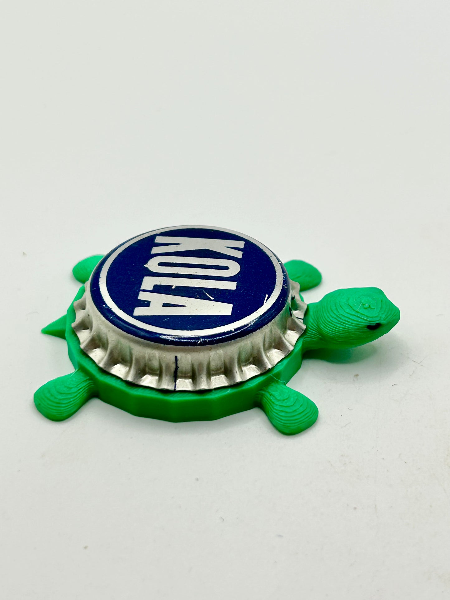 Kola - Bottle Cap Magnet Turtle Shell Shocked Art