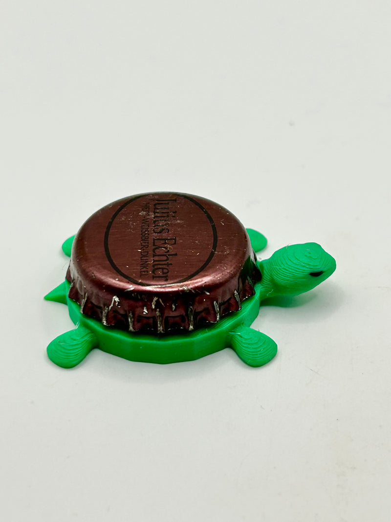 Julius Echter Hefe-Weissbier Dunkel - Bottle Cap Magnet Turtle Shell Shocked Art
