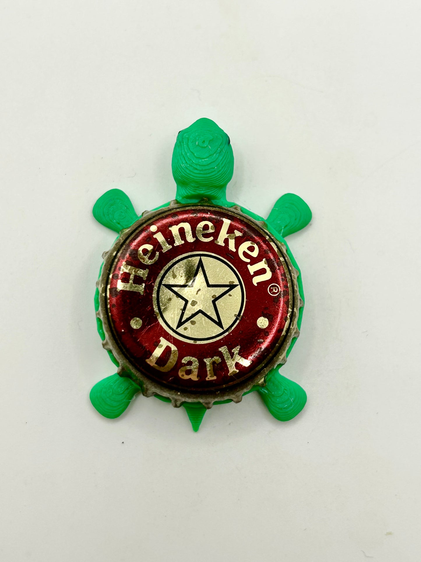 Heineken Dark (Vintage) - Bottle Cap Magnet Turtle