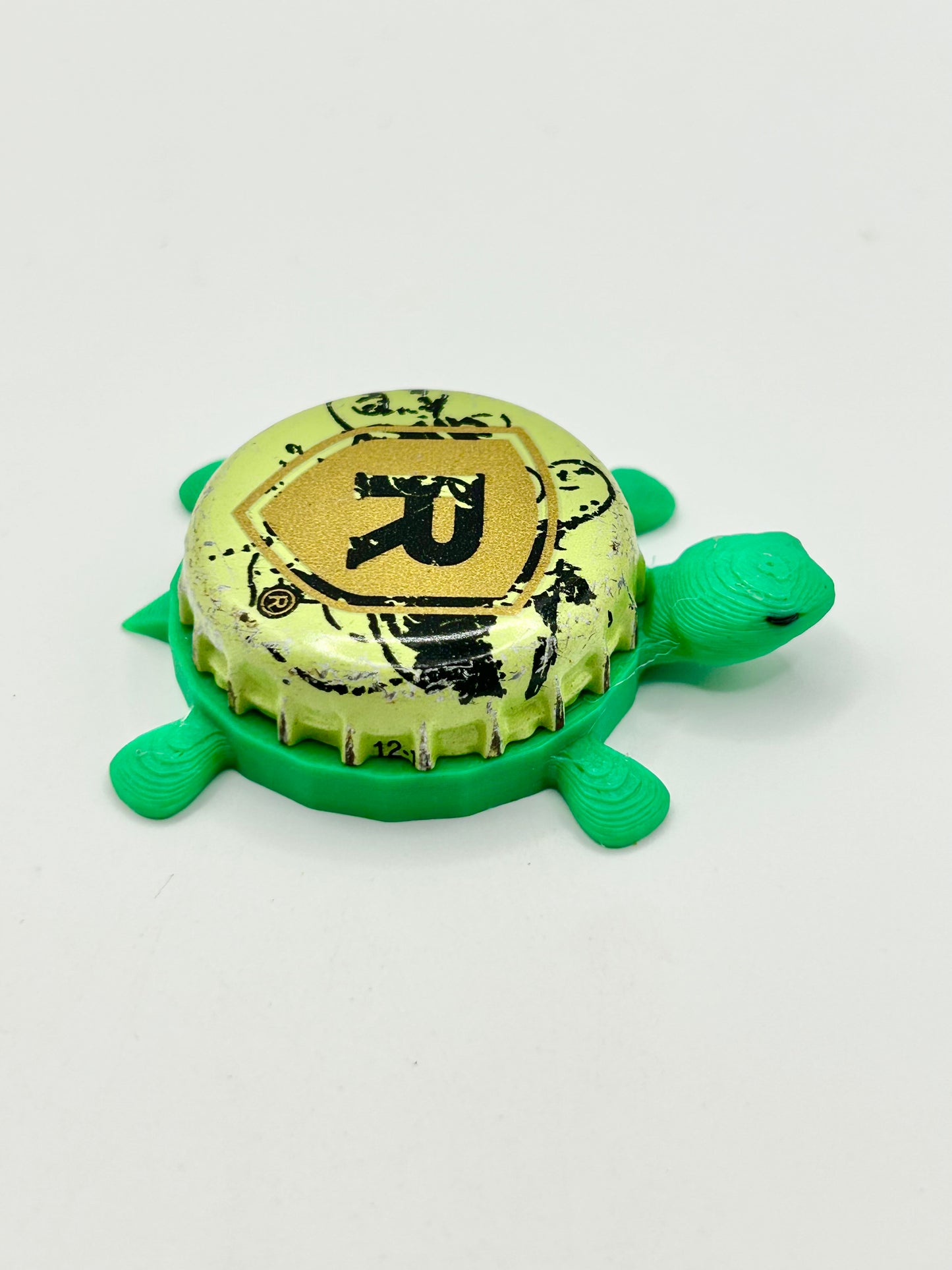 Redd’s Hard Cider (Light Green) - Bottle Cap Magnet Turtle