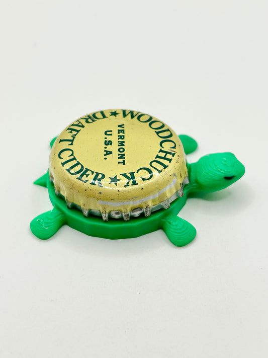 Woodchuck (Off White) - Bottle Cap Magnet Turtle