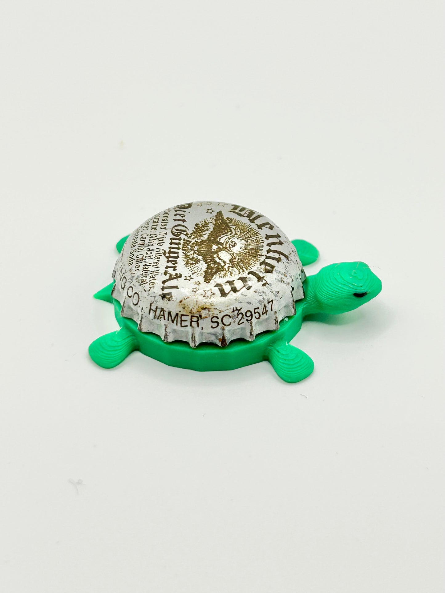 Blenheim Diet Ginger Ale Soda - Bottle Cap Magnet Turtle
