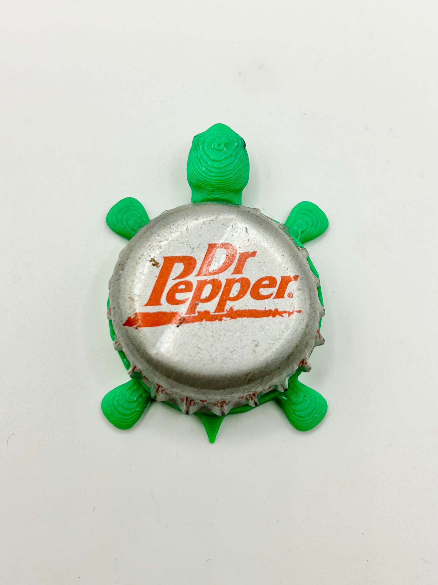 Dr Pepper Soda - Bottle Cap Magnet Turtle