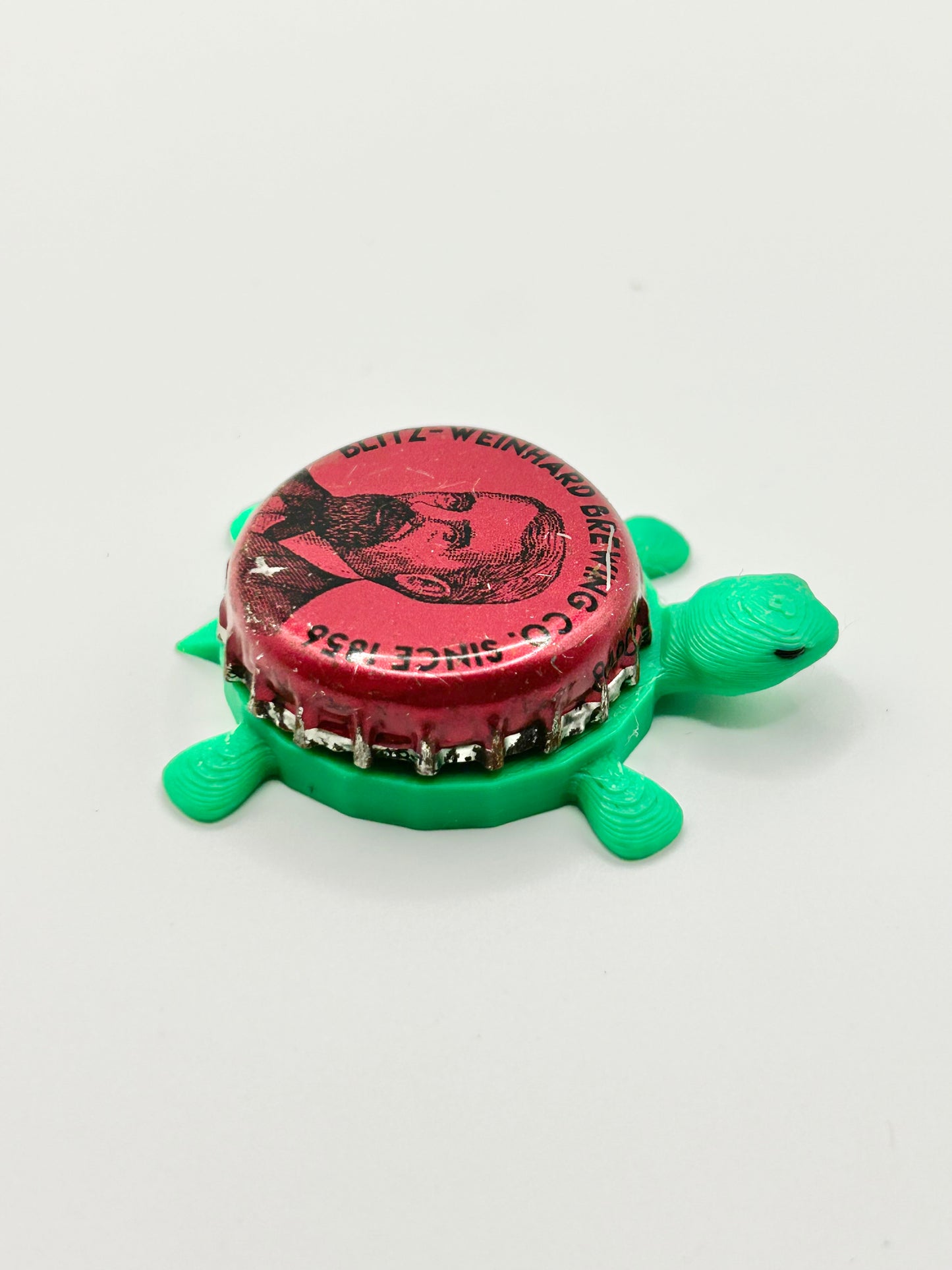 Blitz Weinhard Brewing (Red) - Bottle Cap Magnet Turtle