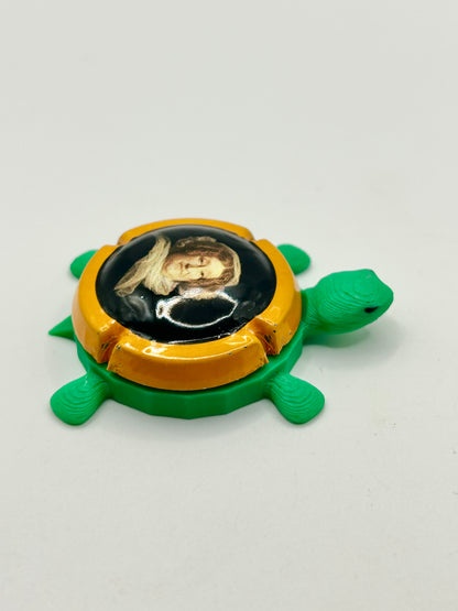 Veuve Clicquot Champagne - Bottle Cap Magnet Turtle