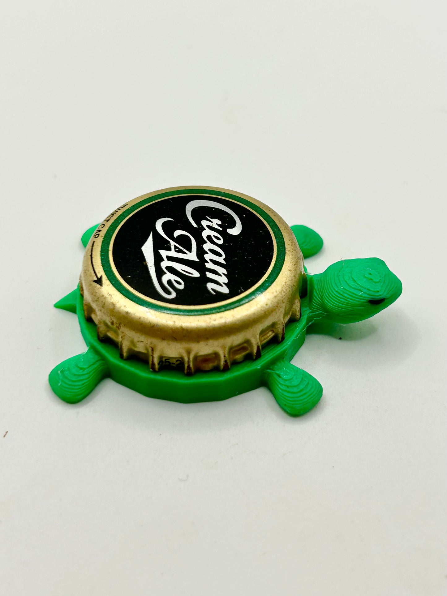 Genesee Cream Ale (Black Background) - Bottle Cap Magnet Turtle