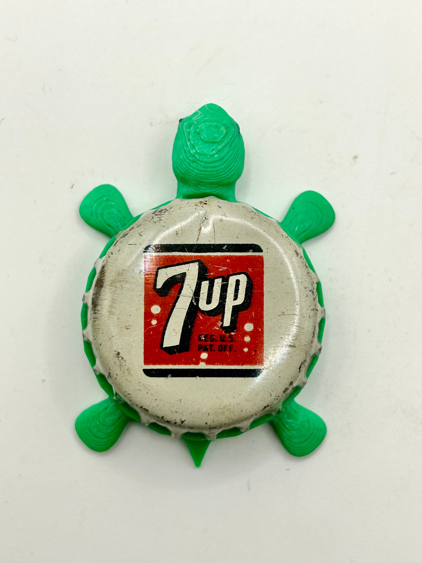 7UP (Vintage, White) - Bottle Cap Magnet Turtle Shell Shocked Art