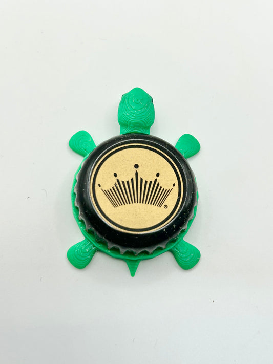 Budweiser (Gold and Black) - Bottle Cap Magnet Turtle