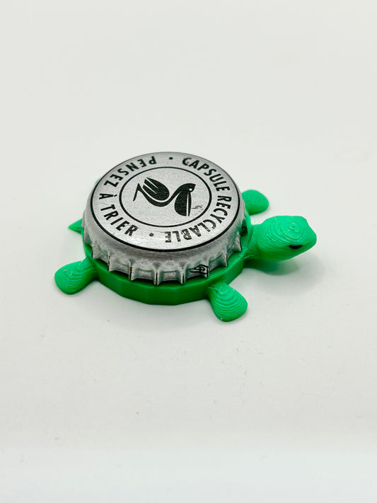 Pelforth Blonde (Pelican) - Bottle Cap Magnet Turtle