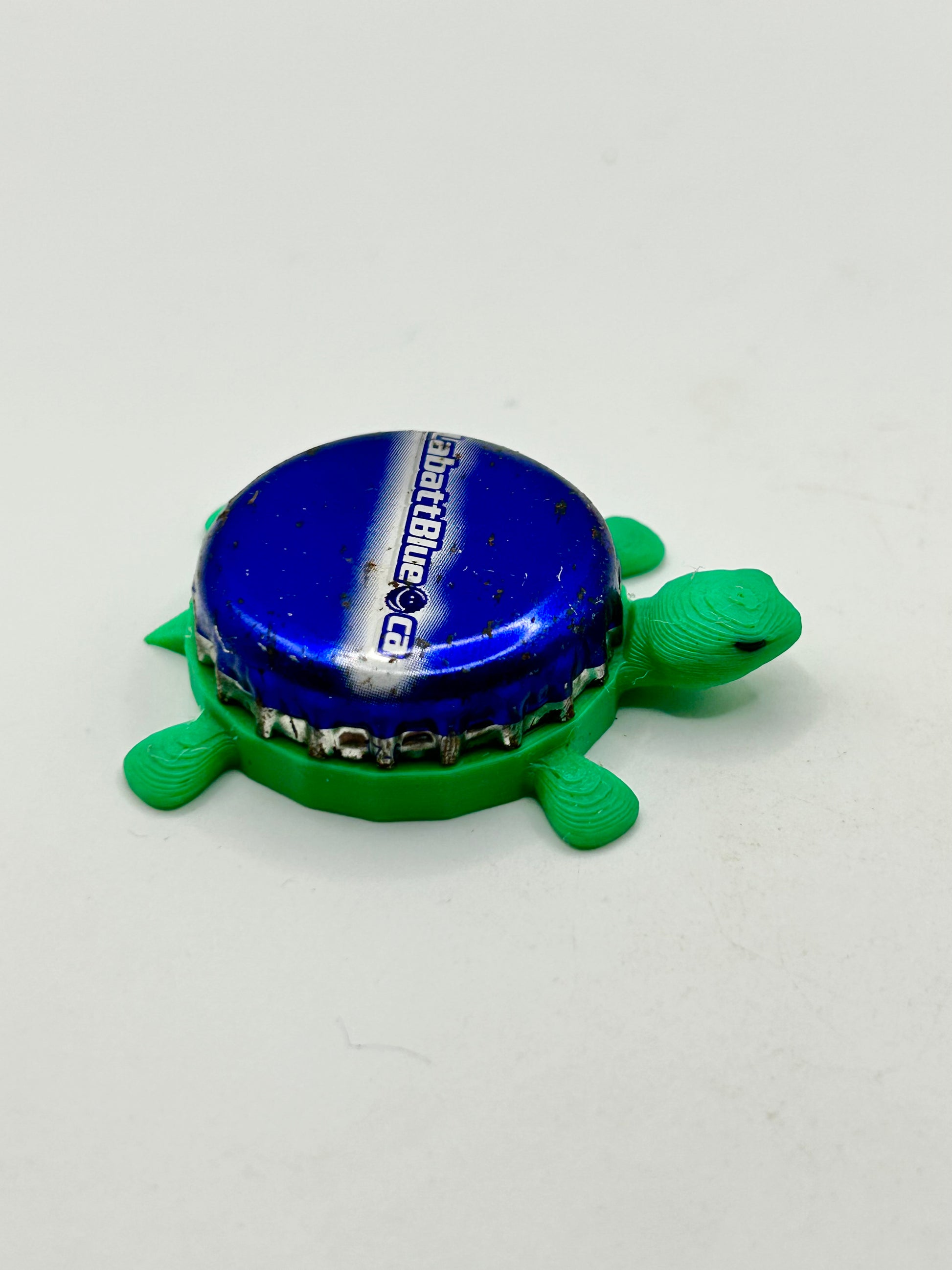 Labatt Blue (Canada) - Bottle Cap Magnet Turtle Shell Shocked Art