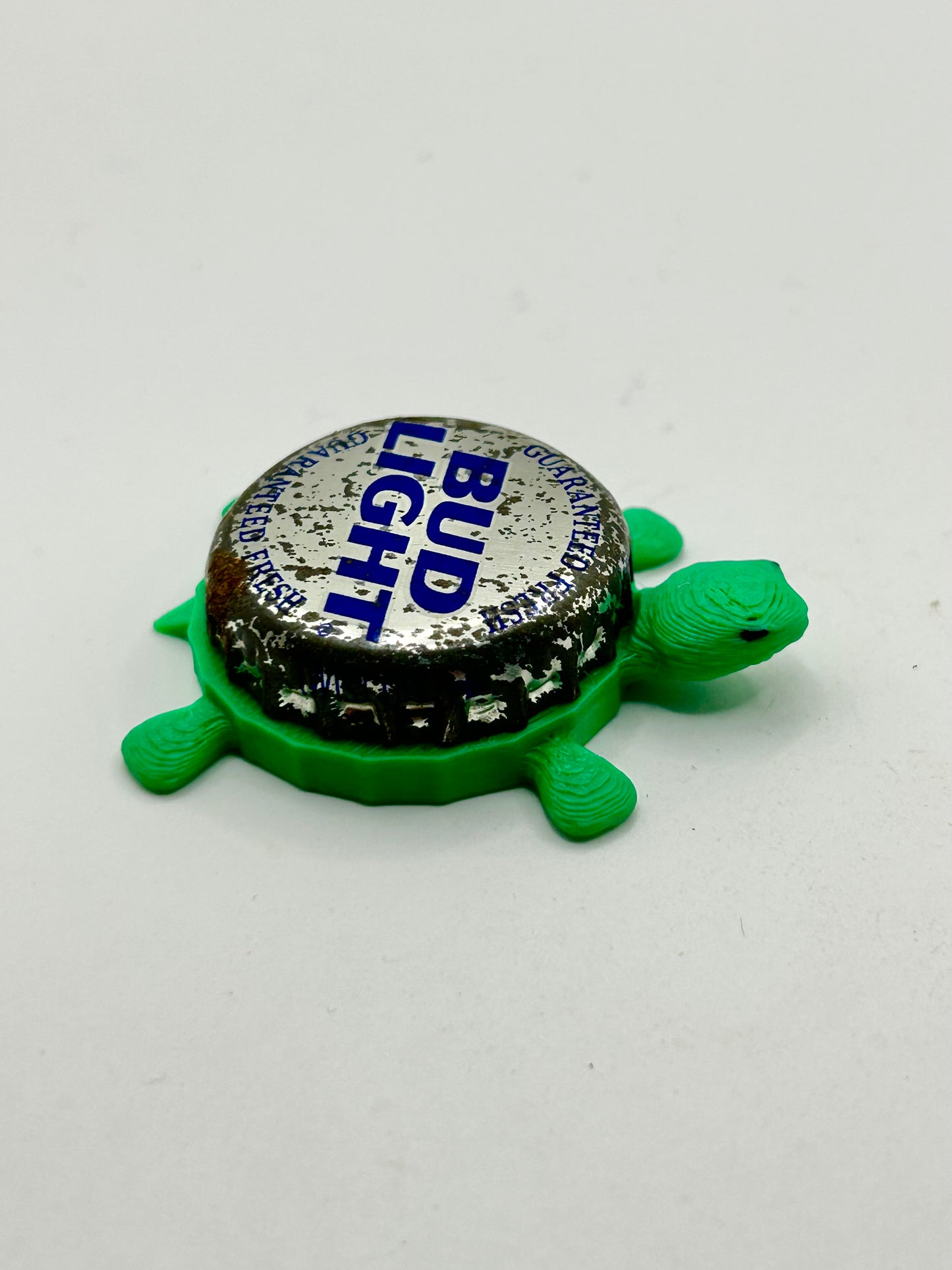 Bud Light (Vintage) - Bottle Cap Magnet Turtle Shell Shocked Art