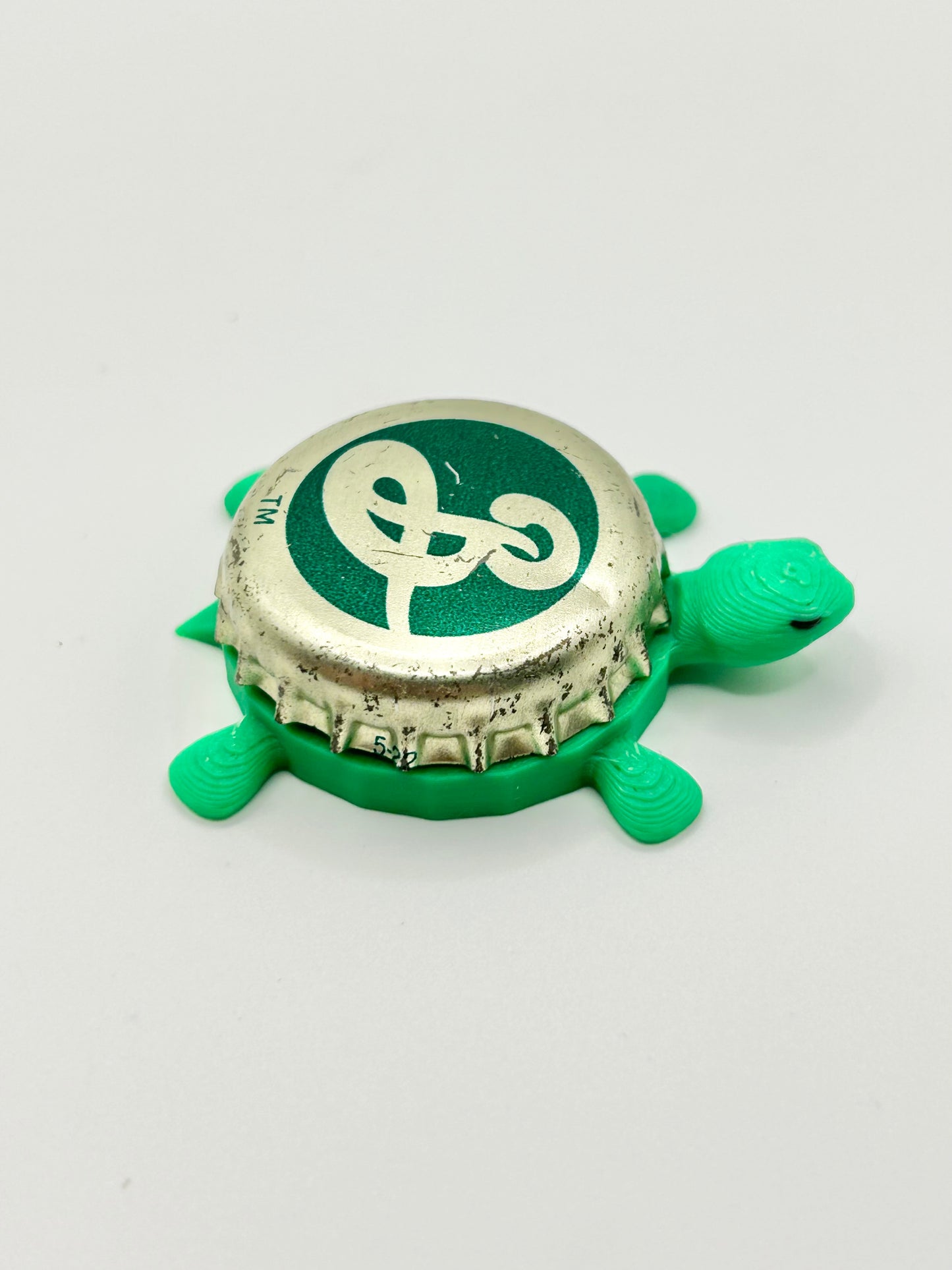 Brooklyn Beer (Green Background) - Bottle Cap Magnet Turtle
