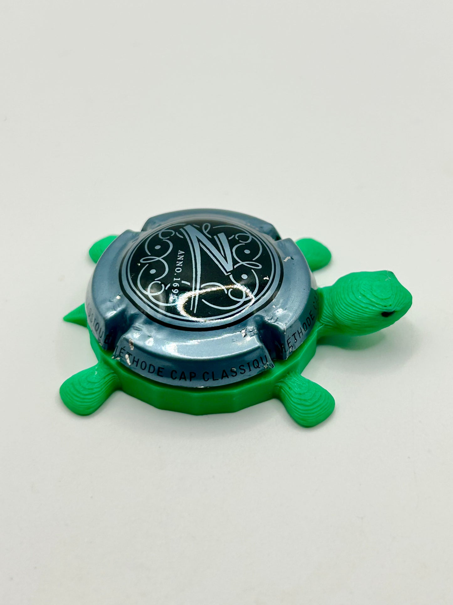 Kleine Zalze Champagne - Bottle Cap Magnet Turtle