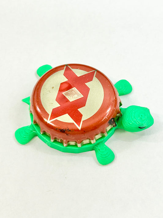 Dos Equis (Red Border) - Bottle Cap Magnet Turtle