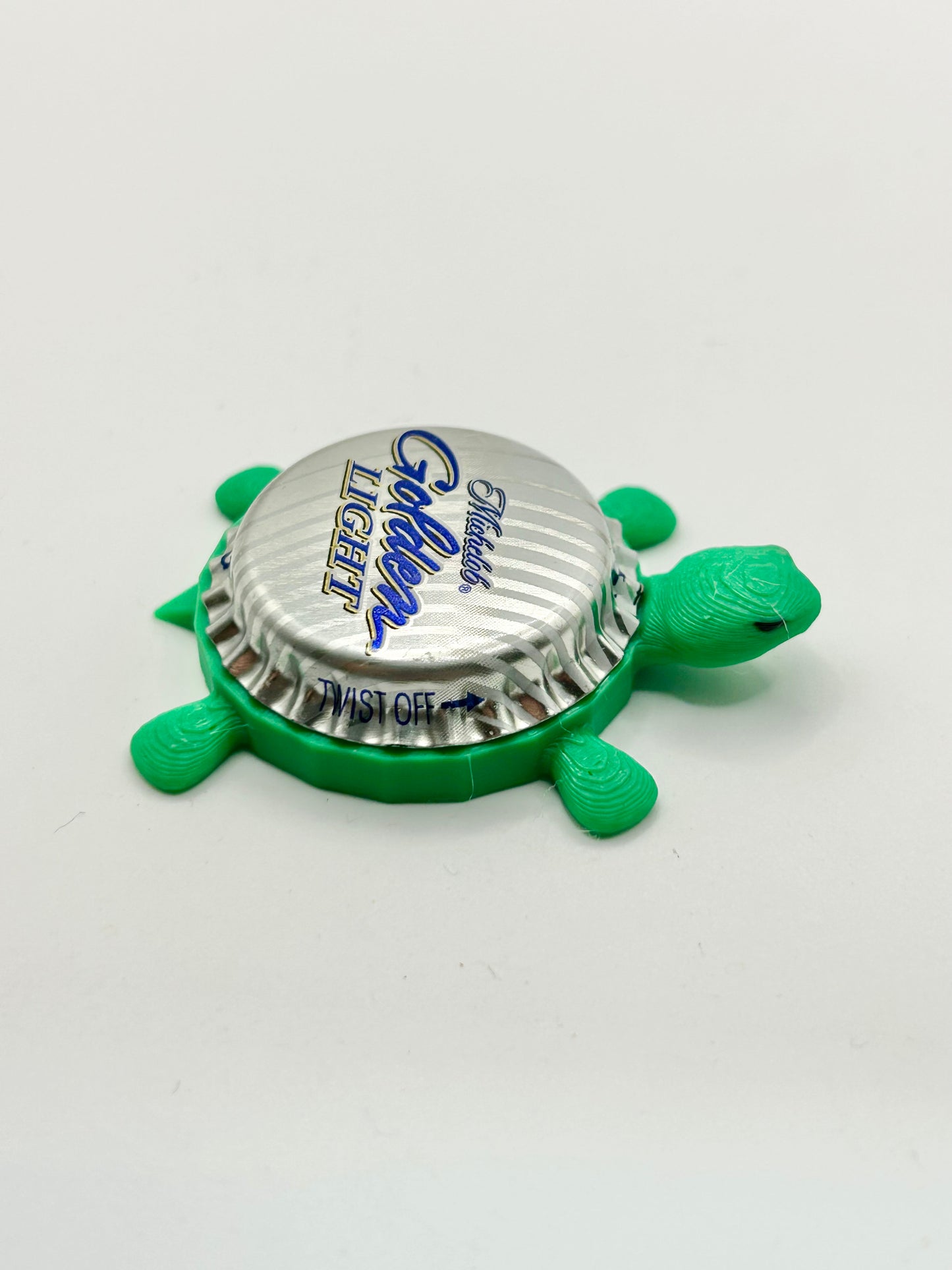 Michelob Golden Light - Bottle Cap Magnet Turtle