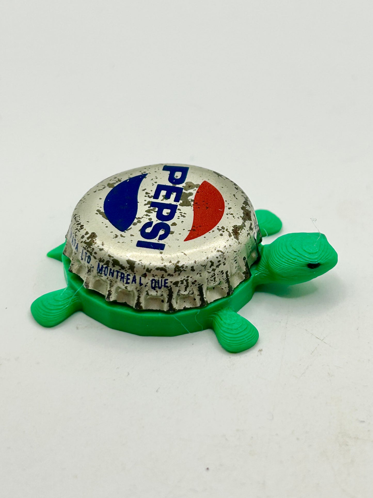 Pepsi (Vintage) - Bottle Cap Magnet Turtle Shell Shocked Art