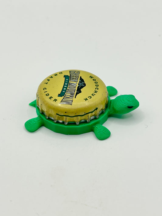 Woodchuck Green Mountain Cidery (Beige) - Bottle Cap Magnet Turtle