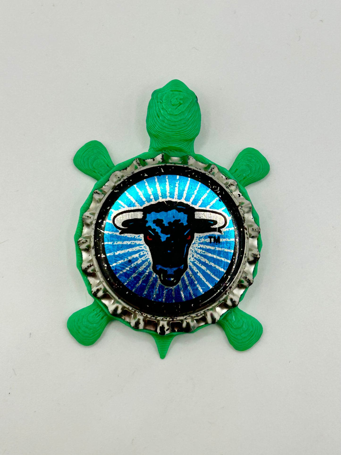 B-40 Bull Max Malt Liquor - Bottle Cap Magnet Turtle