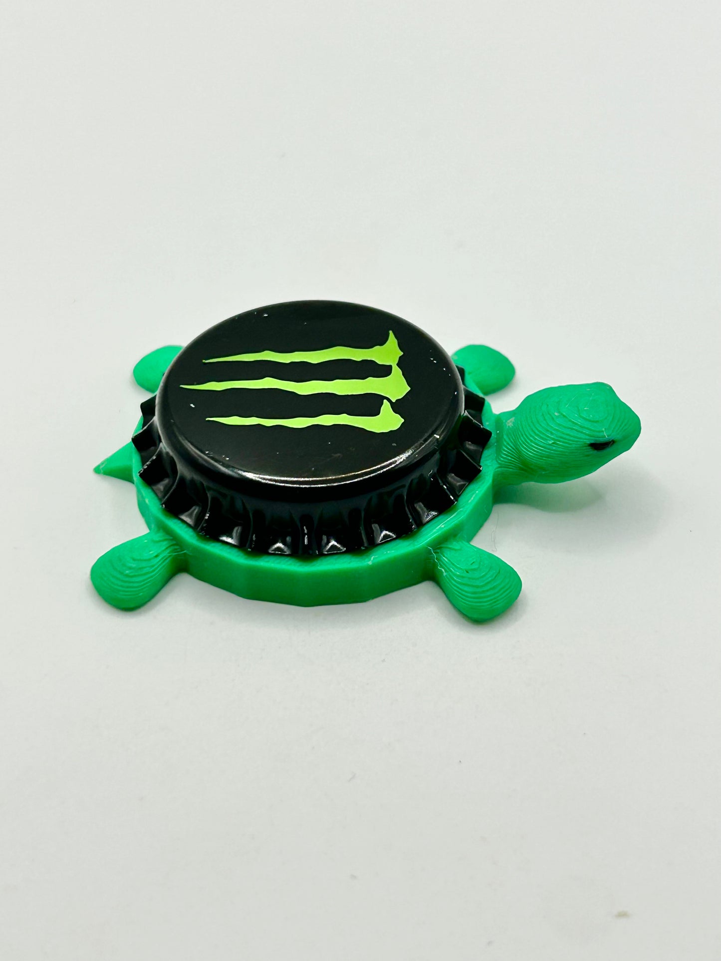 Monster Energy Drink - Bottle Cap Magnet Turtle
