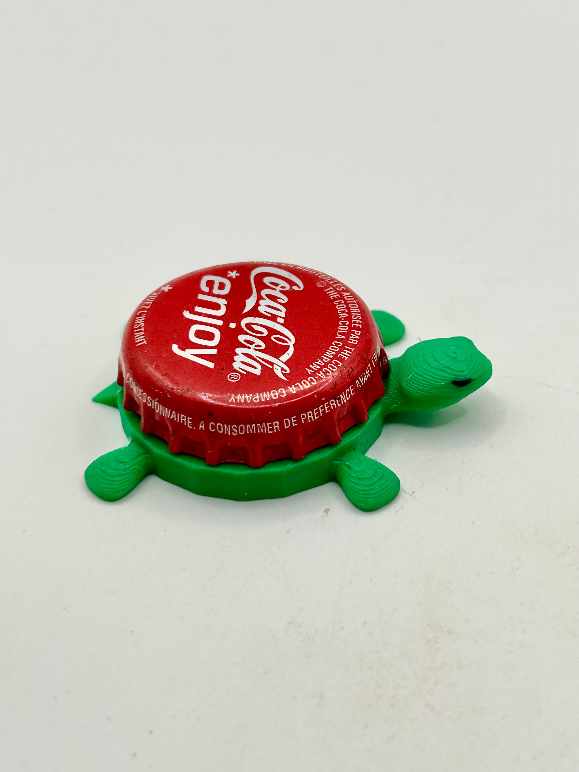 Coca-Cola Enjoy - Bottle Cap Magnet Turtle Shell Shocked Art