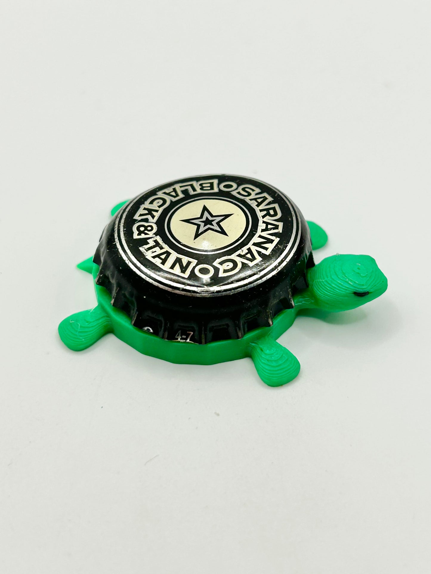 Saranac Black & Tan - Bottle Cap Magnet Turtle
