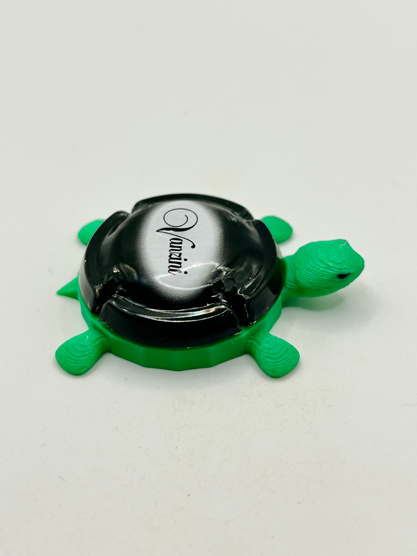 Vanzini Champagne - Bottle Cap Magnet Turtle