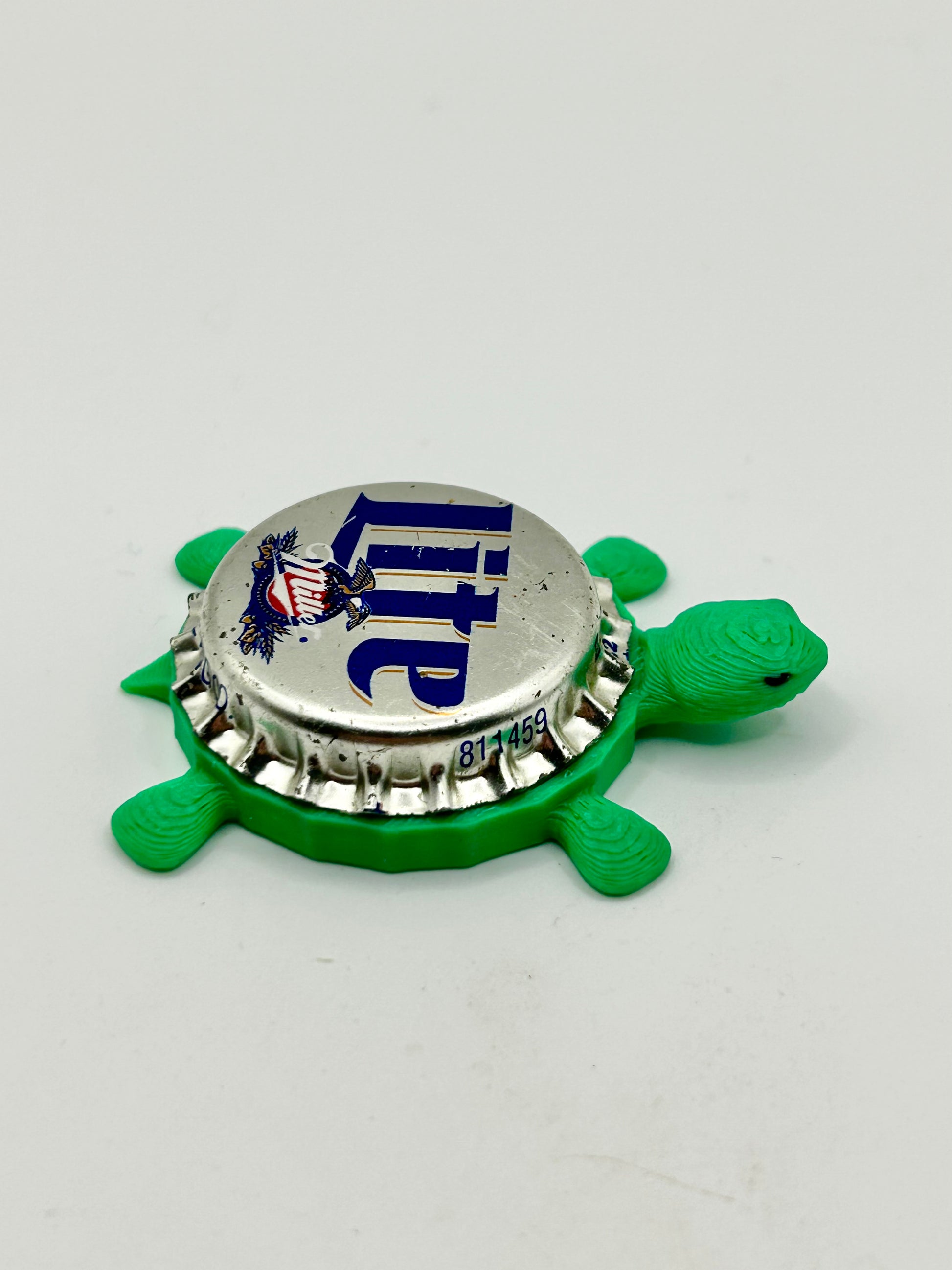 Miller Lite (Vintage) - Bottle Cap Magnet Turtle Shell Shocked Art