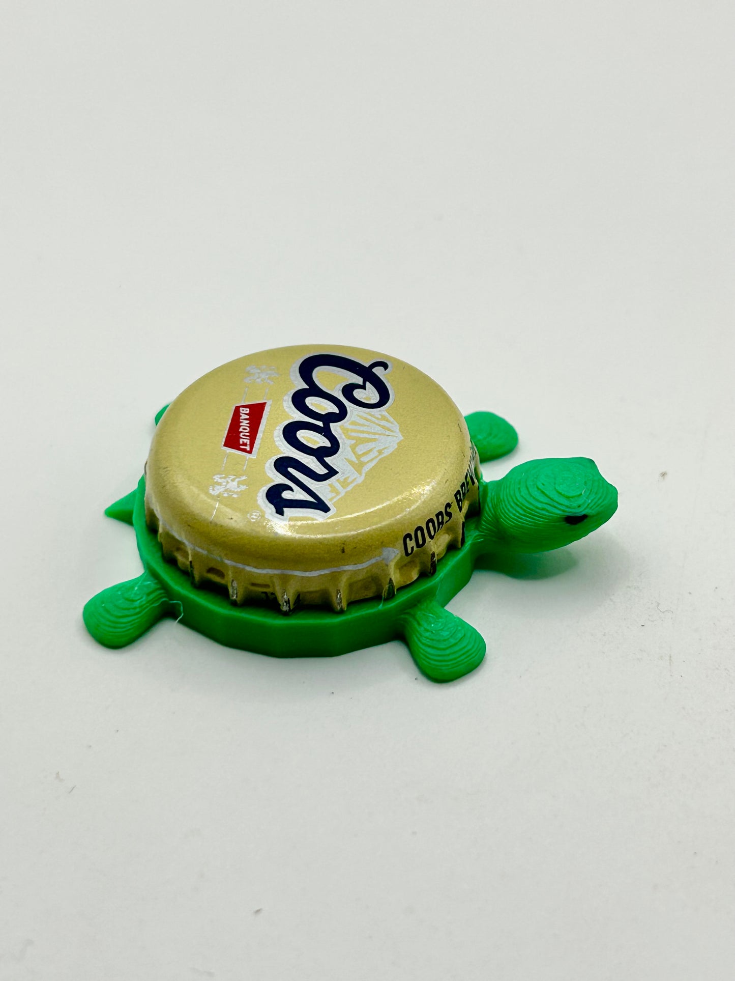 Coors Banquet Beer (Vintage Beige) - Bottle Cap Magnet Turtle Shell Shocked Art