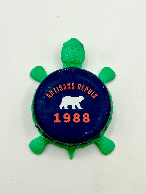 Artisans Depuis 1988 (Navy & Red) - Bottle Cap Magnet Turtle Shell Shocked Art