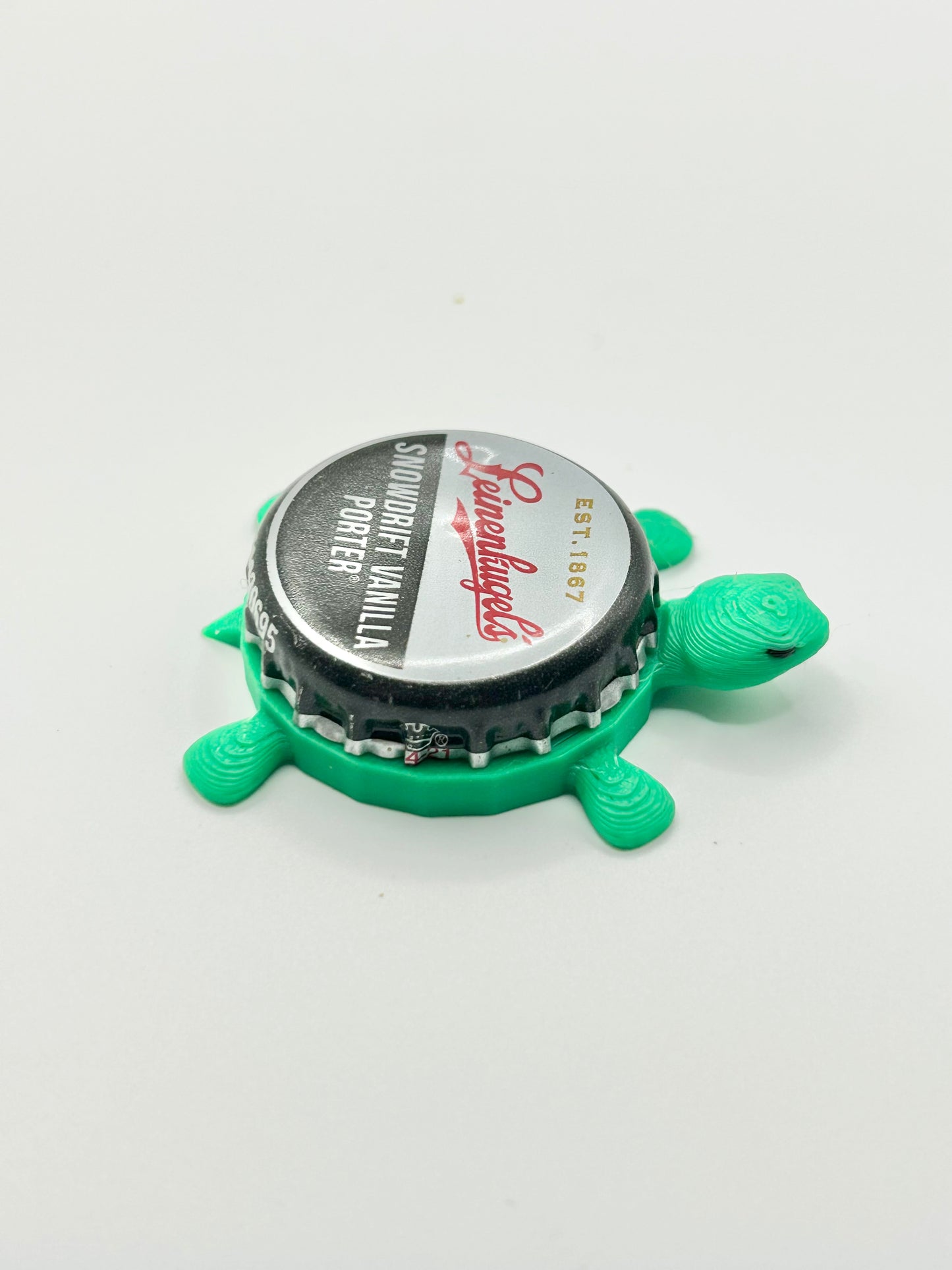 Leinenkugel's Snowdrift Vanilla Porter (Vintage) - Bottle Cap Magnet Turtle
