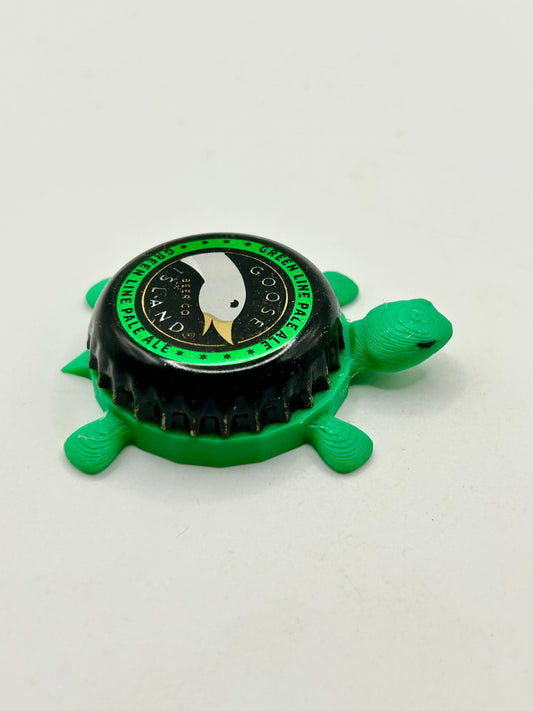 Goose Island Green Line Pale Ale - Bottle Cap Magnet Turtle