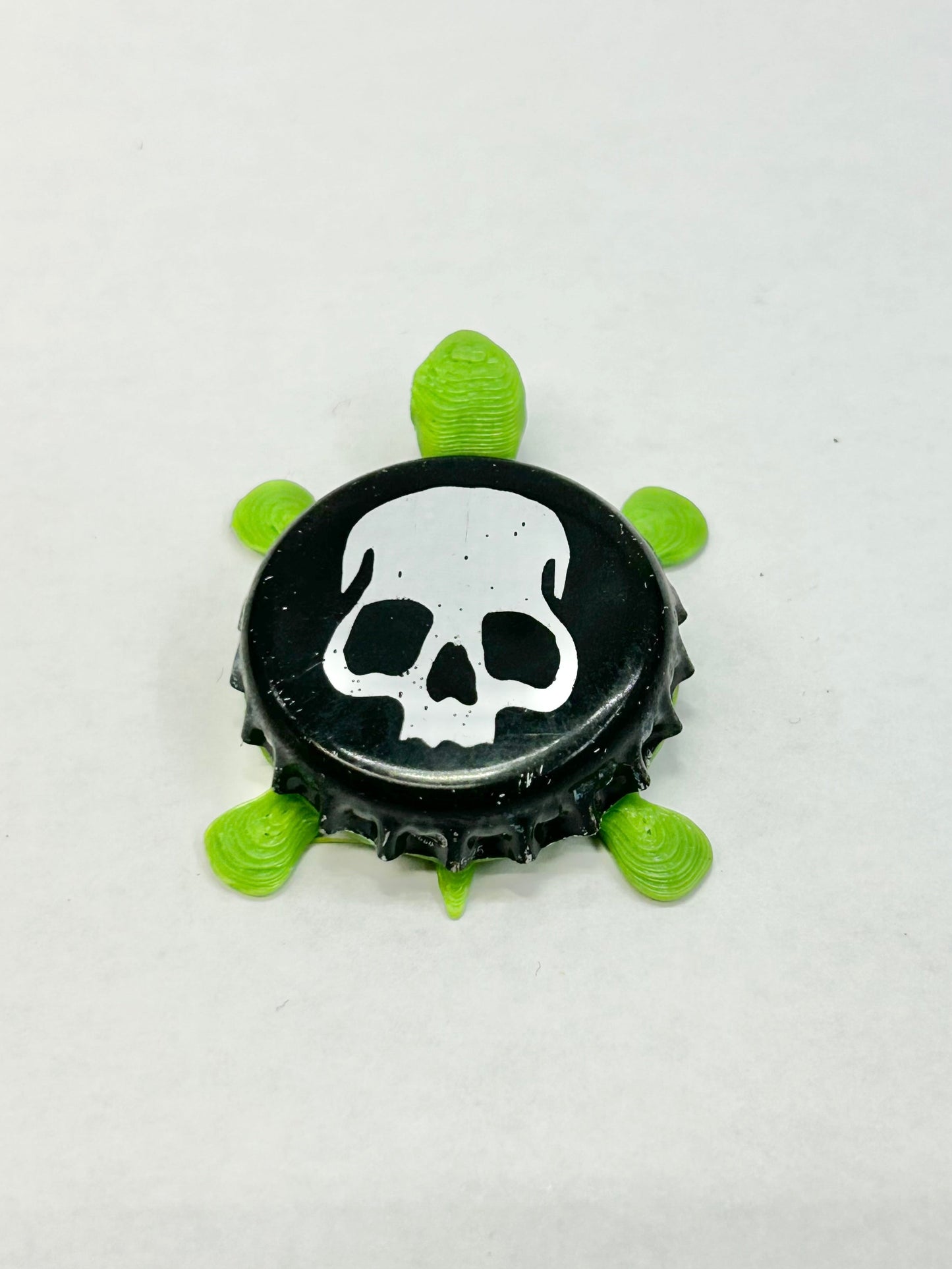 Heavy Seas (Skull) - Bottle Cap Magnet Turtle