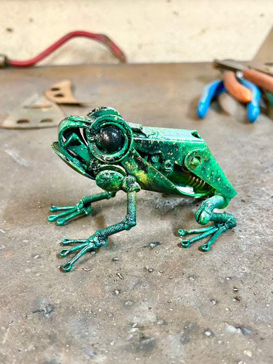 Lilly - Metal Frog Sculpture
