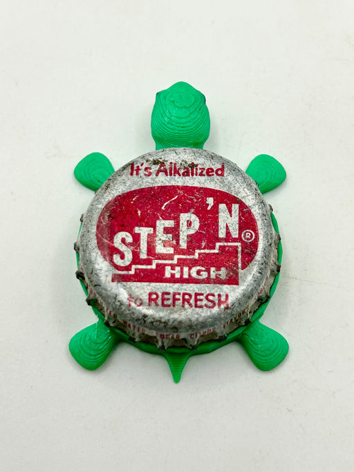 Step’N High Soda (Vintage) - Bottle Cap Magnet Turtle (Copy) Shell Shocked Art